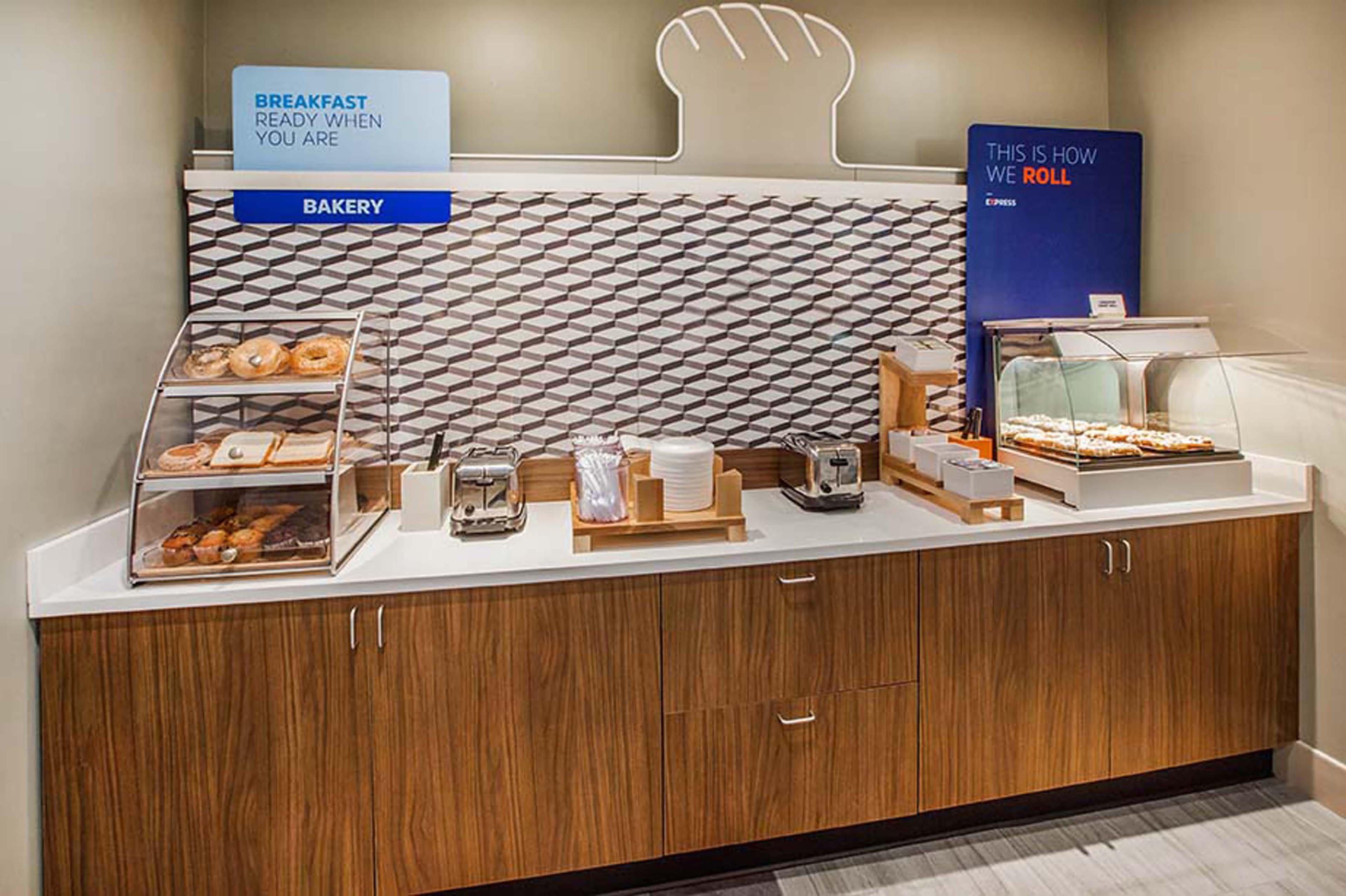 Holiday Inn Express Cloverdale - Greencastle By Ihg Eksteriør bilde
