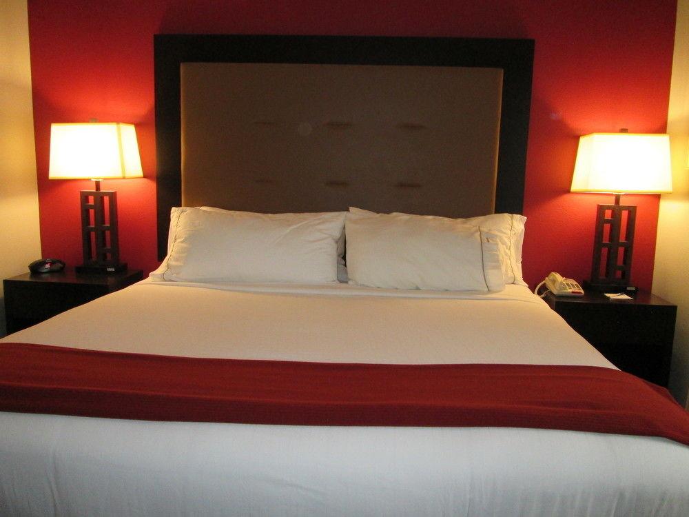 Holiday Inn Express Cloverdale - Greencastle By Ihg Eksteriør bilde